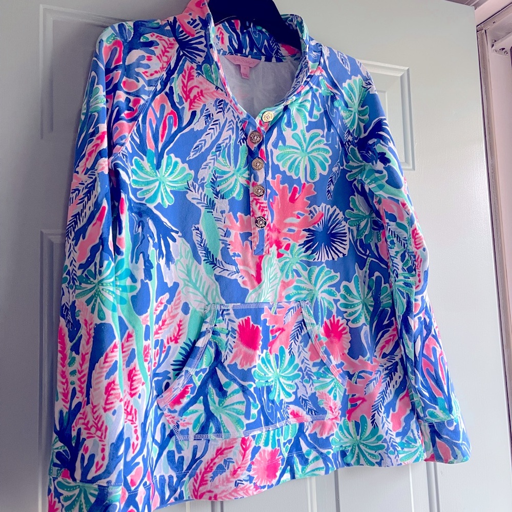 Lilly Pulitzer pullover size M